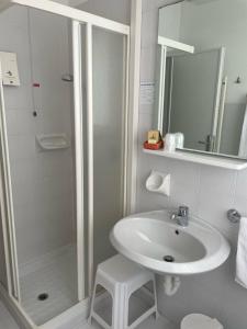 Superior Double or Twin Room with Lake View