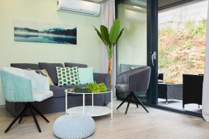 Hedera Estate, Hedera A12