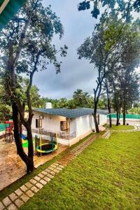 Shore House 6BR Alibaug Pureveg