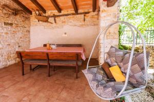 Authentic Istran House Peteh with Pool in heart of Istria