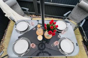 Summer in Whitstable is calling! Central home minutes walk from the high street, beach and harbour, dog friendly and stunning interors throughout