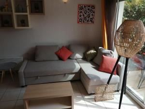 Le soleil d Eugènie appartement dans résidence avec Piscine commune près de Carcassonne