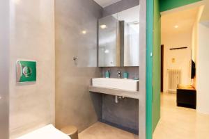 2 bedroom design apartment in Athens center