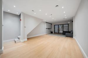 City Centre - Townhouse - Stay 10 - Cinema Room