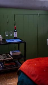 Amsterdam Center - Houseboat by Captain Ricard