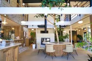 KIIIYA cafe&hostel - Aoki-kemi