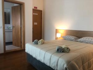 AZORES HOLIDAYS HOUSE -B&B - Suites - Self Check-in KEYBOARD