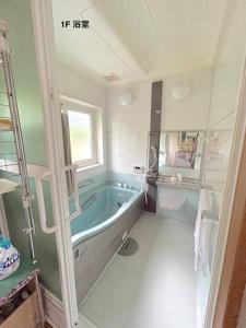 北軽井沢おもちゃ王国車5分 1棟貸切 107平米3LDK 雨もbbq可能 小学生3名まで無料 アメニティ完備