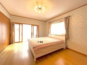 北軽井沢おもちゃ王国車5分 1棟貸切 107平米3LDK 雨もbbq可能 小学生3名まで無料 アメニティ完備