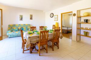 Appartements La Caletta Corsa Apartments con due camere a 100 m dal mare - WiFi fibra FTTH - ALL INCLUSIVE : photos des chambres