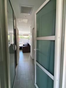 Maison de standing avec jardin et parking près de la plage