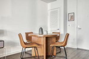 N Hollywood 1BR w Pool Gym nr shops LAX-529