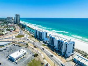 AquaVista Beach Resort by Sand Seeker Vacations - Gulf Resort Beach