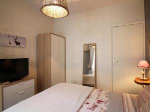 Appartements Charmant T2 Bis au Mont-Dore, centre-ville, WIFI, a 100m des Thermes - FR-1-608-47 : photos des chambres