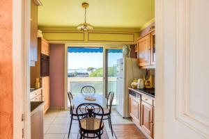 A6- 2 BDR Incredible Sea View - AC, Garage & Terrace