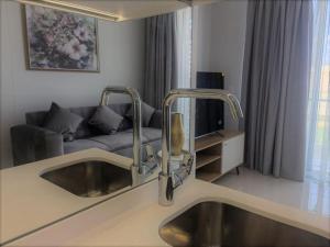 Executive Suite at Ellipse in Waterfall Midrand