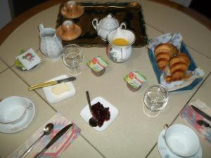 CUGNAUX Toulouse Metropole OUEST Chambre Privée de Luxe - SDB WC privée Terrasse Piscine Aqua Bike