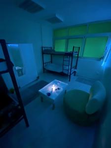 MBZ - Nice Bed Space "MEN"