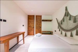 Cozy Ground and Terrace in La Veleta 2BR 4 Guests