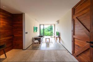 Cozy Ground and Terrace in La Veleta 2BR 4 Guests