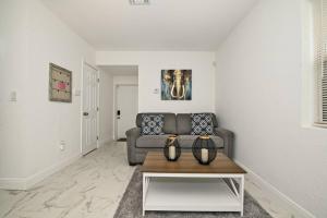 Enjoy and relax around Fort Lauderdale area!!