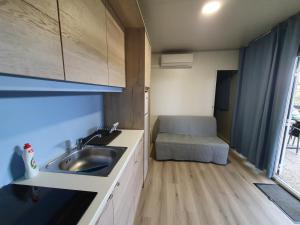 GM House, mobile house near Kolpa river