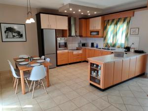 Rea House Razata 1