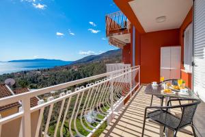 Apartment Barbara, sea view with terrace near Opatija
