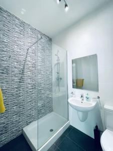 Stylish Modern Central Apartment 4 Paceville