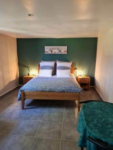 B&B / Chambres d'hotes Les cedres bleus : photos des chambres