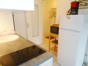 Appartements Appartement 2 pieces climatise, 300m plages, piscine : photos des chambres