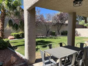 3 Bedroom 2 Bath Oasis in Cozy Neighborhood