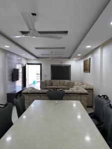 Spacious 5 BR penthouse