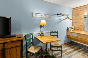 The Lookout Lodge