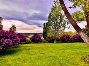 Enjoy The Outback+ Indoor Hot tub+Games+Puzzles+Tennis Court