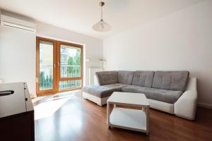 Pole Mokotowskie Spacious Apartment by BookingHost