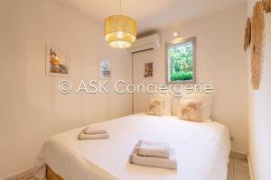 Appartements YSA at 500m from the village, Airco, swimming pool : photos des chambres