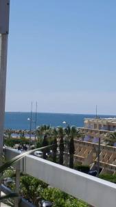 Nouveau! Studio centre ville avec terrasse vue mer, classé 2 étoiles