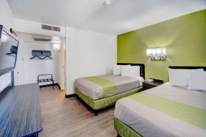 Quadruple Room room in Motel 6-Douglas AZ