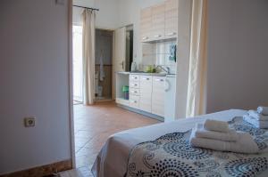 Apartments by the sea Pucisca, Brac - 5625