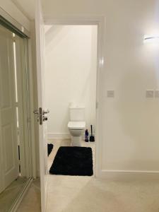 Deluxe En suite Bedroom with free on site parking