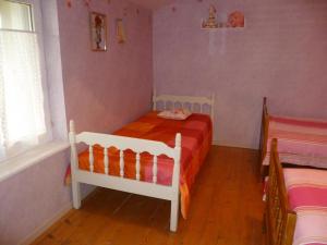 Maisons de vacances Gite Salt-en-Donzy, 3 pieces, 4 personnes - FR-1-496-149 : photos des chambres