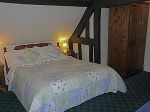 Twin Room with Bath room in The Croft