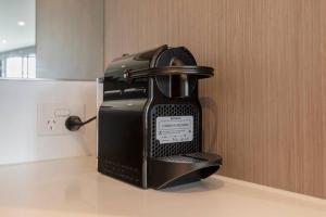 Lovely 1 bedroom with free parking on premises - 00209