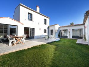 Maisons de vacances Maison Ars-en-Re, 6 pieces, 12 personnes - FR-1-258-133 : photos des chambres