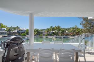 Peaceful riverside living, Noosa Heads