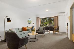 Oxley Court Serviced Apartments