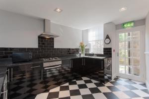 City Retreat Edinburgh ApartHotels