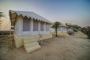 Jaisalmer Winds Desert Camp with Pool