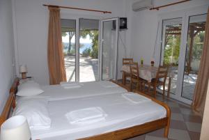 Oasis studios Samos Greece